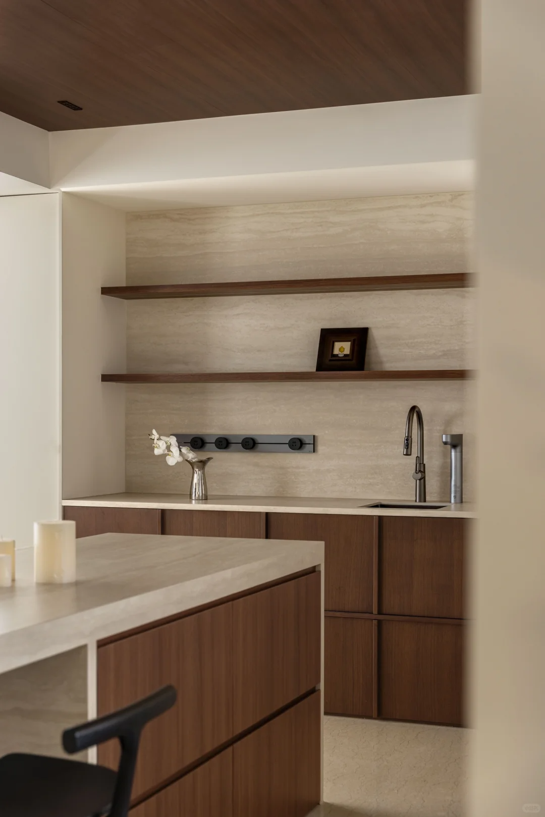 Superior Heat Resistance and Natural Cooling Properties