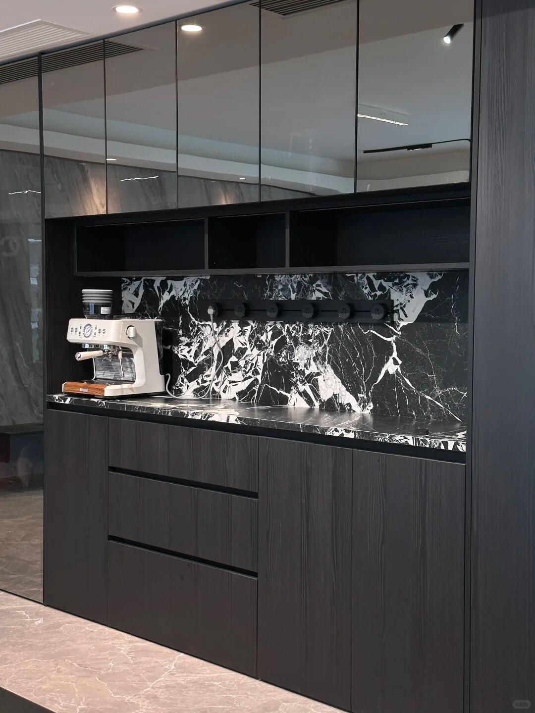 calacatta black marble countertops.jpg