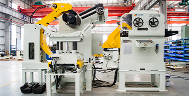 Otomotiv üretim hattında 3'ü 1 arada servo besleme makinesinin temel değeri