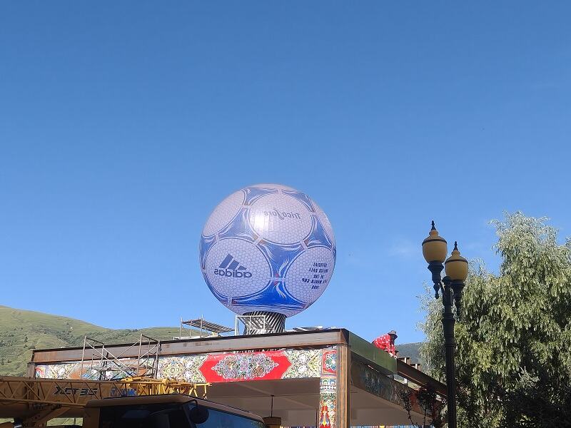 Can an Irregular LED Screen Stay Visible in Direct Sunlight.jpg