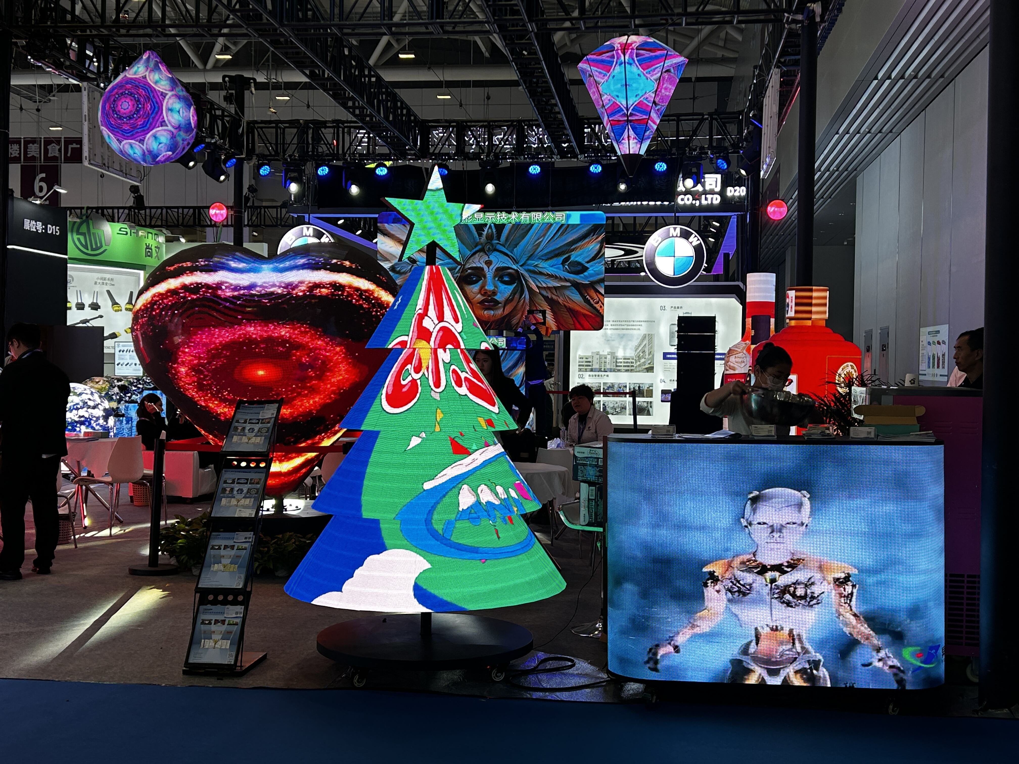 Christmas Tree LED Display Solution.jpg