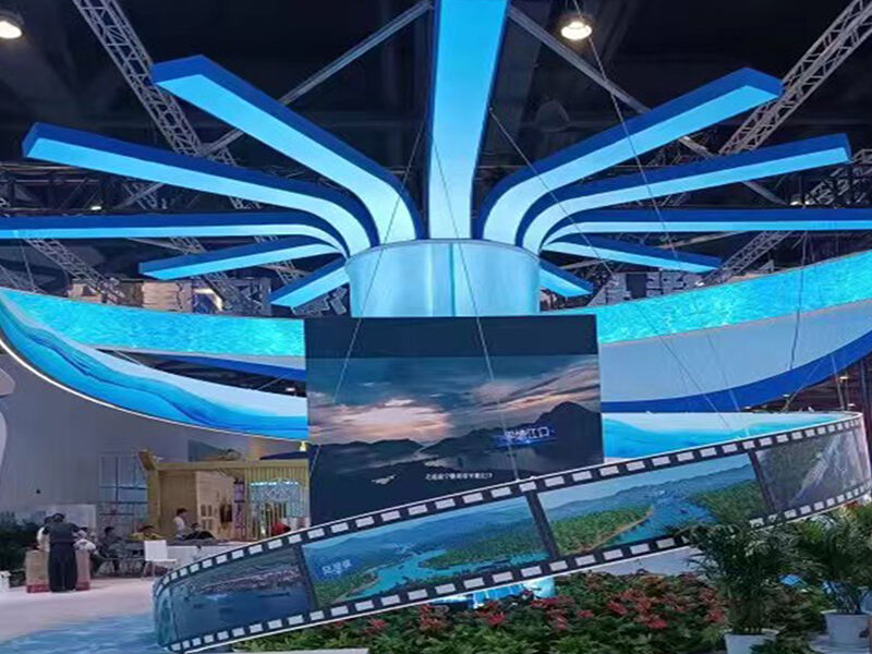Flexible LED Screens: Blending Style and Functionality in Fashion & Wearable Tech