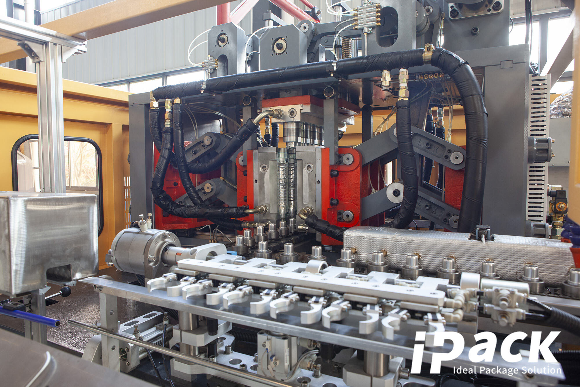 Máquina para fabricar botellas de agua de plástico: absorbe tecnología nacional y extranjera para la producción premium de envases PET