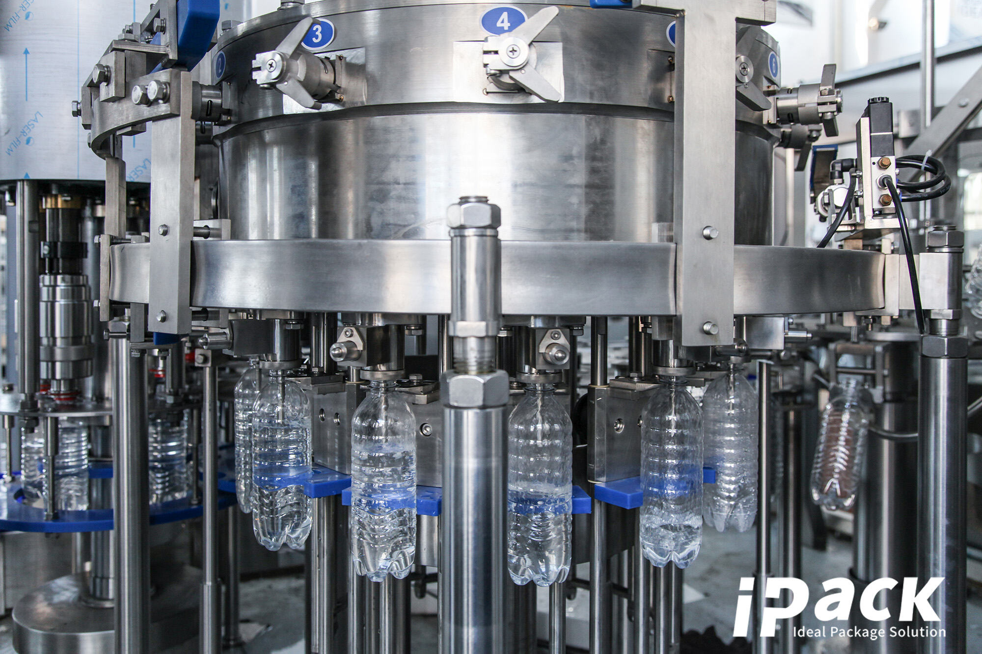 Máquina Sopladora de Botellas de Agua: Diseño a Prueba de Óxido con Lavado, Llenado y Taponado Integrados para Bebidas de Calidad