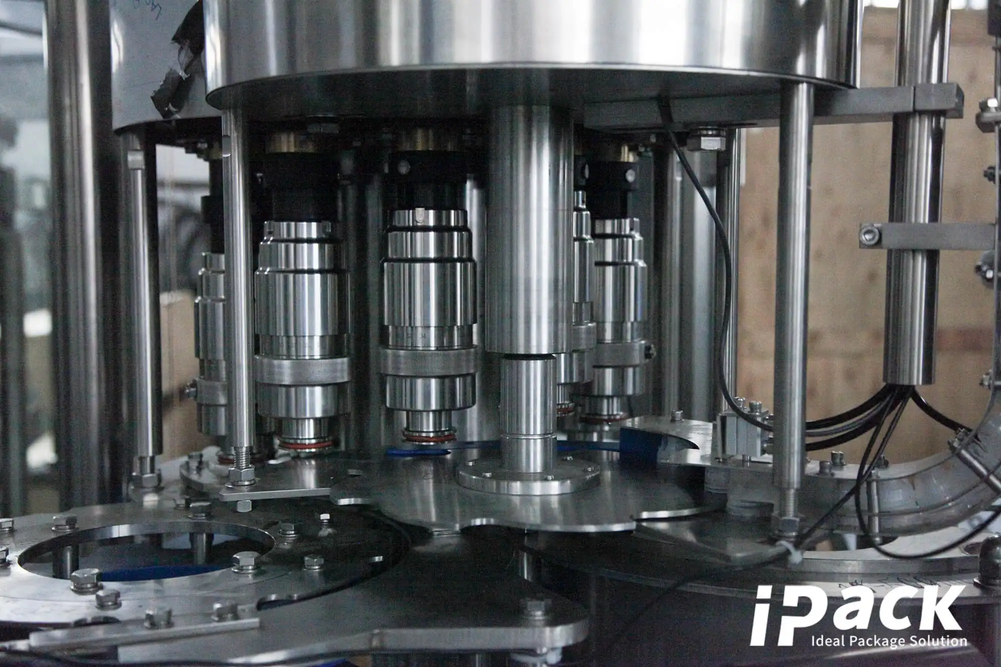 Key Features to Look for When Buying a Carbonated Drink Filling Machine