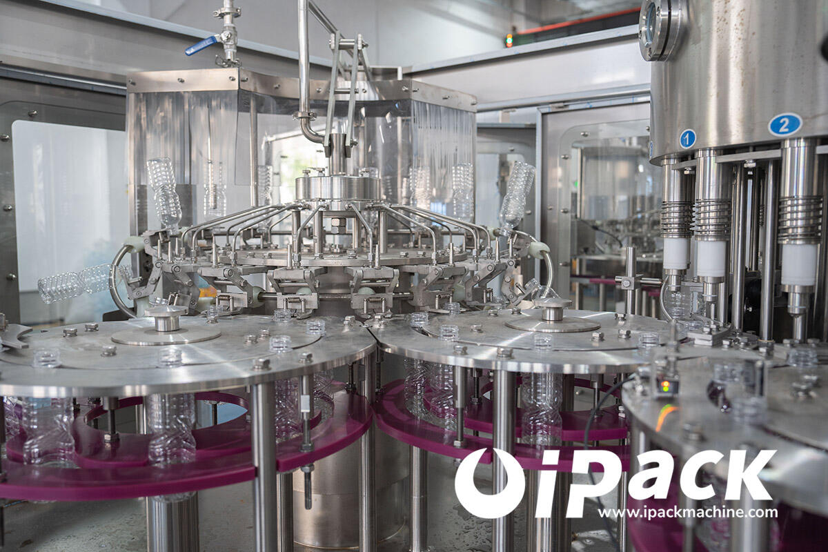 Máquina de envasado de agua en venta: alto nivel de automatización con lavado, esterilización y llenado integrados
