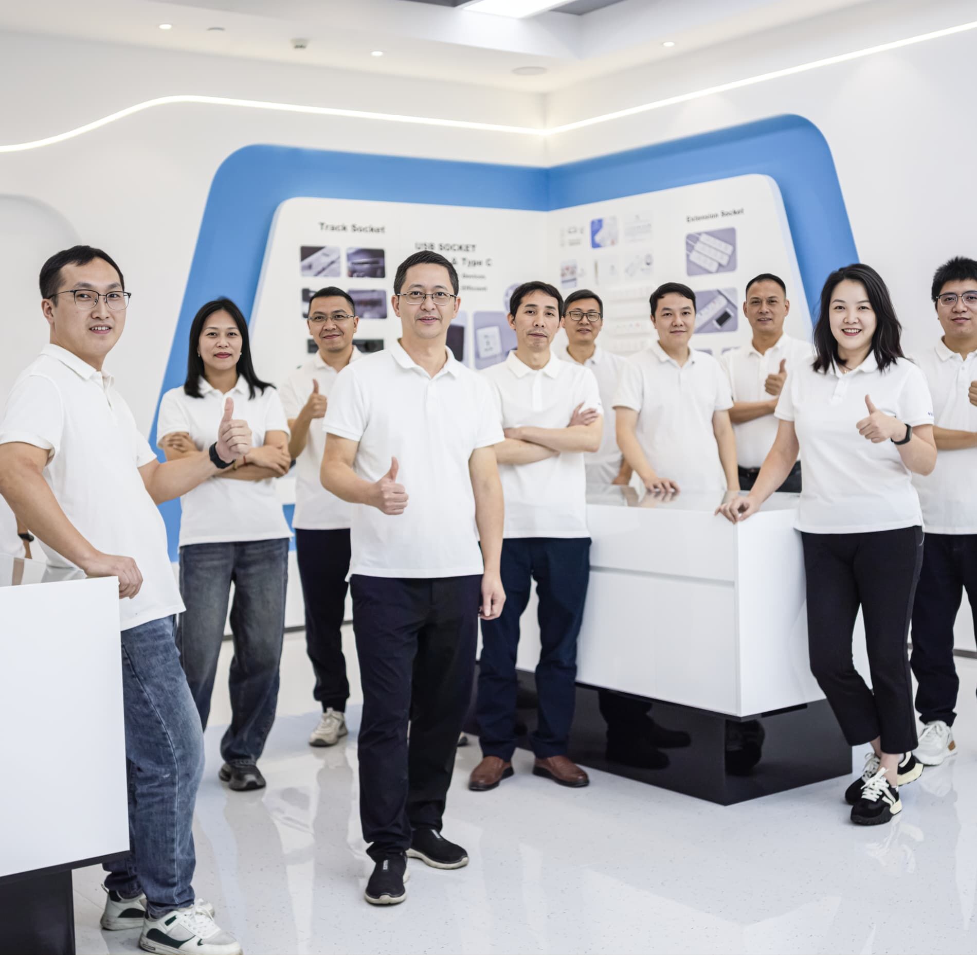 সার্বজনীন সুবিধা এবং ইনস্টলেশনের লম্বা ফ্লেক্সিবিলিটি