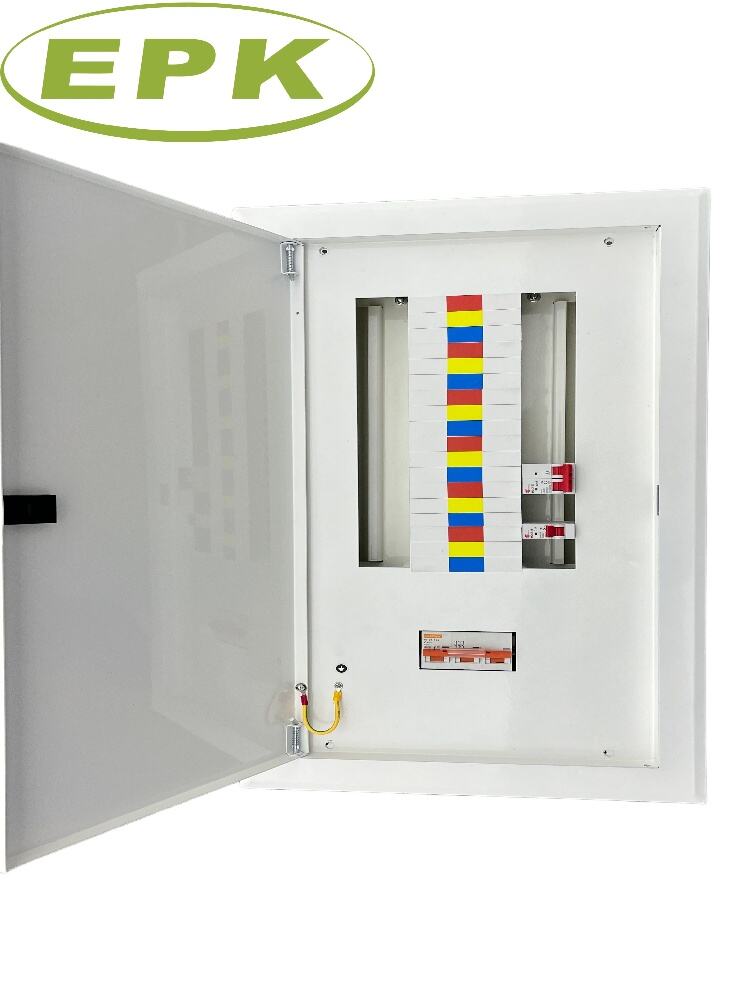 प्रीमियम टीपीएन वितरण बोर्ड १२५ए, थ्री-फेज कन्स्युमर युनिट, धातु विद्युत एनक्लोजर, केएनबी१-१२५ मुख्य ब्रेकर सहित, सी१२५, ४१५वी, ६०००ए