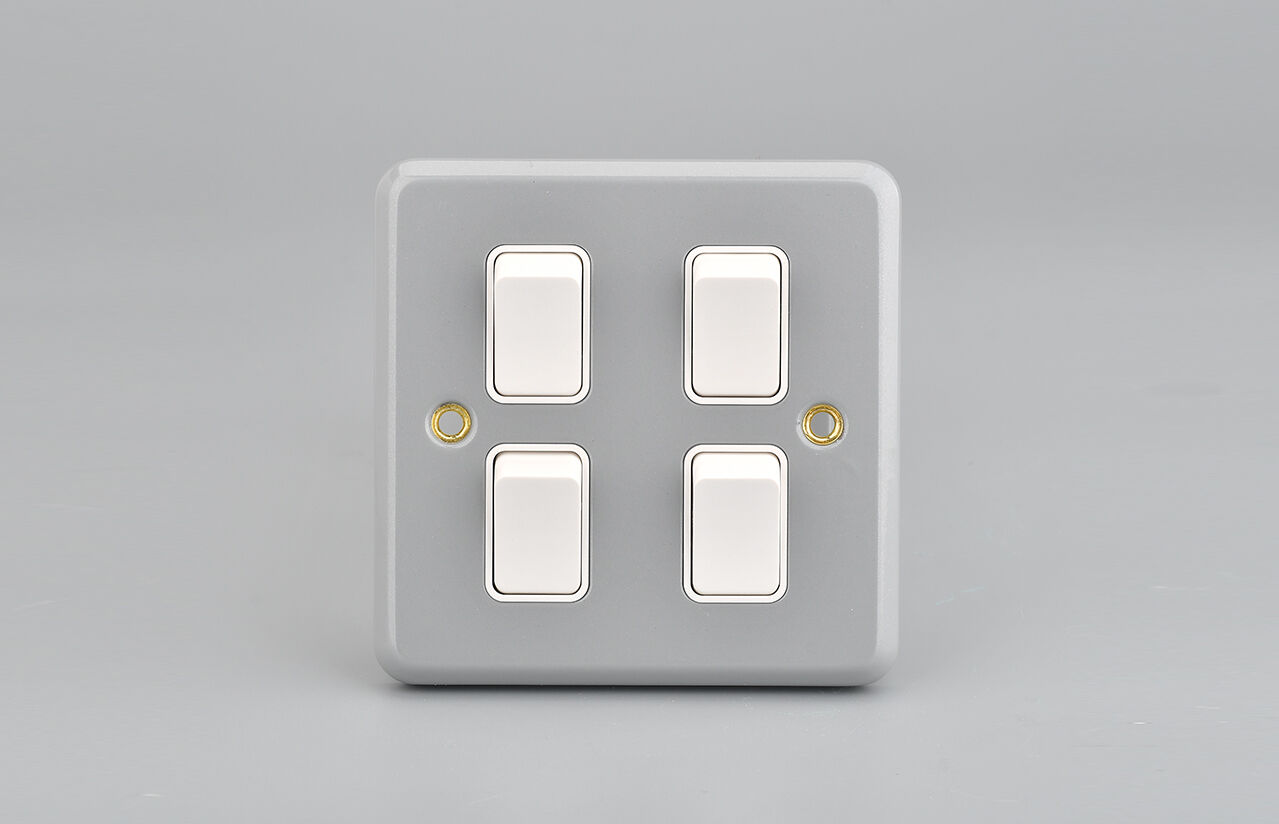 Erinomainen turvallisuuden noudattaminen ja sähkönsuojaukset