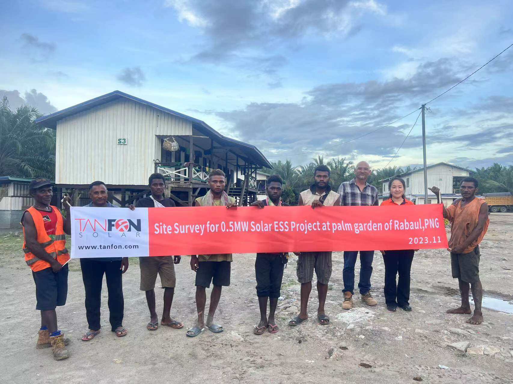 Nâng tầm doanh nghiệp của bạn với giải pháp năng lượng mặt trời mái nhà công suất 100 kW