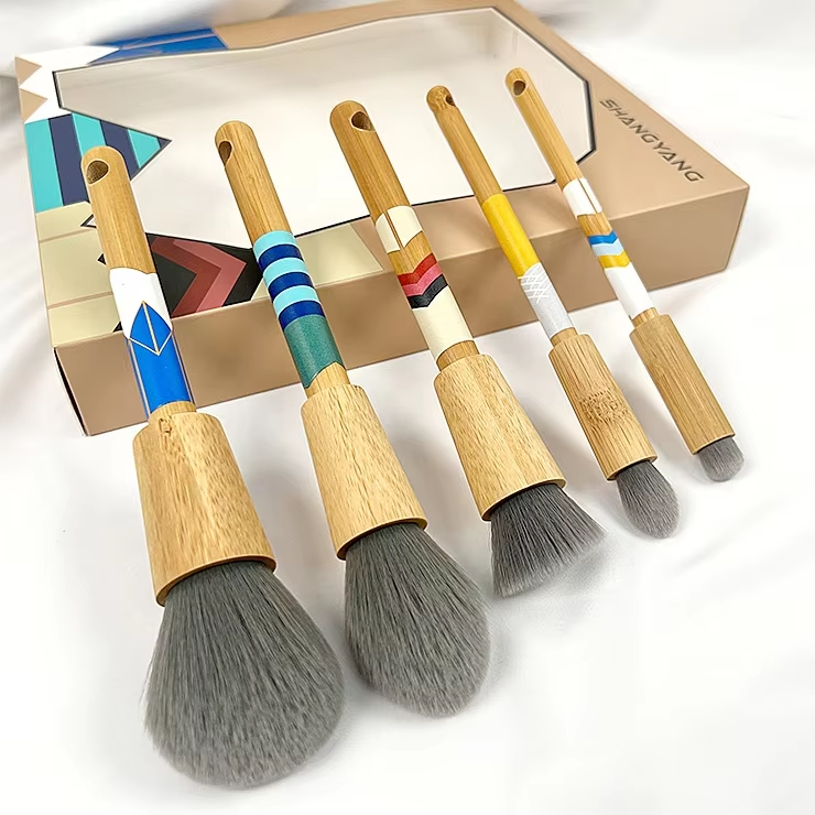 How to Choose the Right Makeup Brushes Set for Different Skin Types