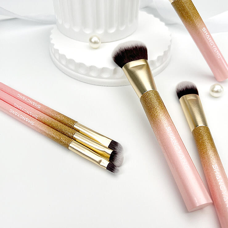 The Importance Of Choosing The Right Makeup Brush For A Flawless Look