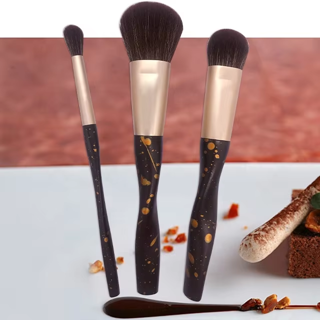 Why Choose a Vegan Makeup Brushes Manufacturer for Your Brand