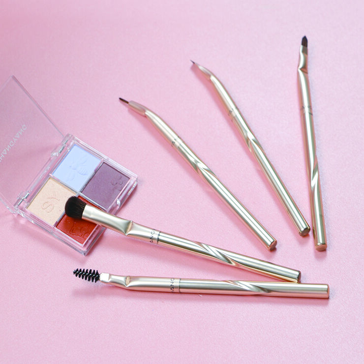 Superior Bristle Technology Ensures Professional Application Results