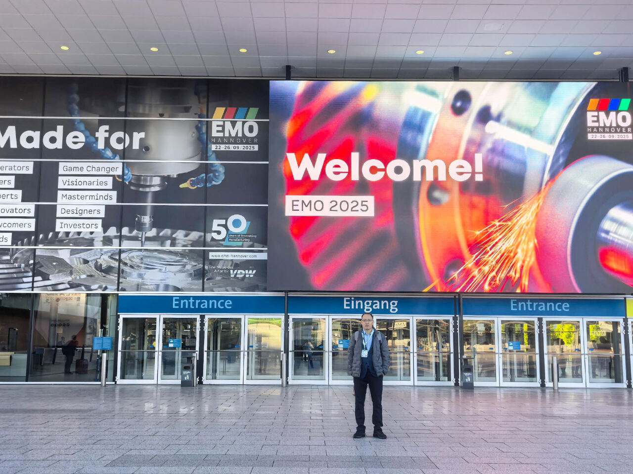 Na lokaciji na EMO Hannover 2025: Naši supertrdi abrazivi sijo v okviru »Inovativne proizvodnje«