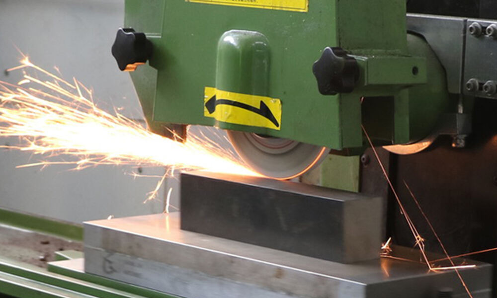 mould die grinding-2.jpg
