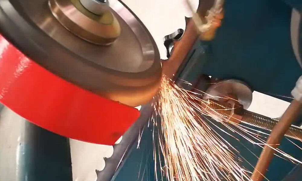 stump grinder tooth grinding-1-恢复的.jpg