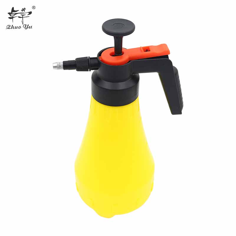 Lightweight Plastic Hand Pump Trigger Sprayer: Effortless Water Pressure Application for Versatile Cleaning & Gardening Tasks