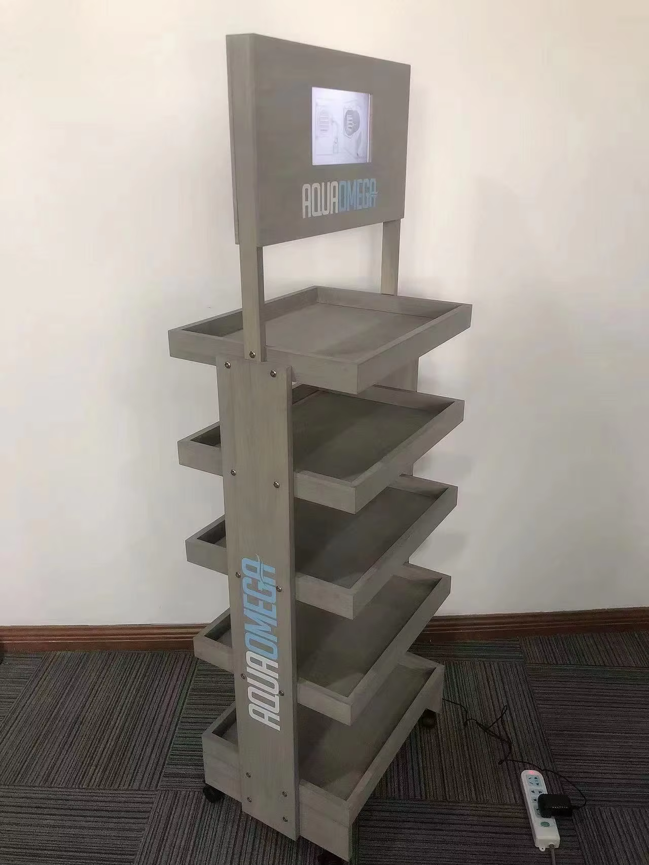 Fashion Wooden Skin Care Cosmetics Display Stand for Stores manufacture