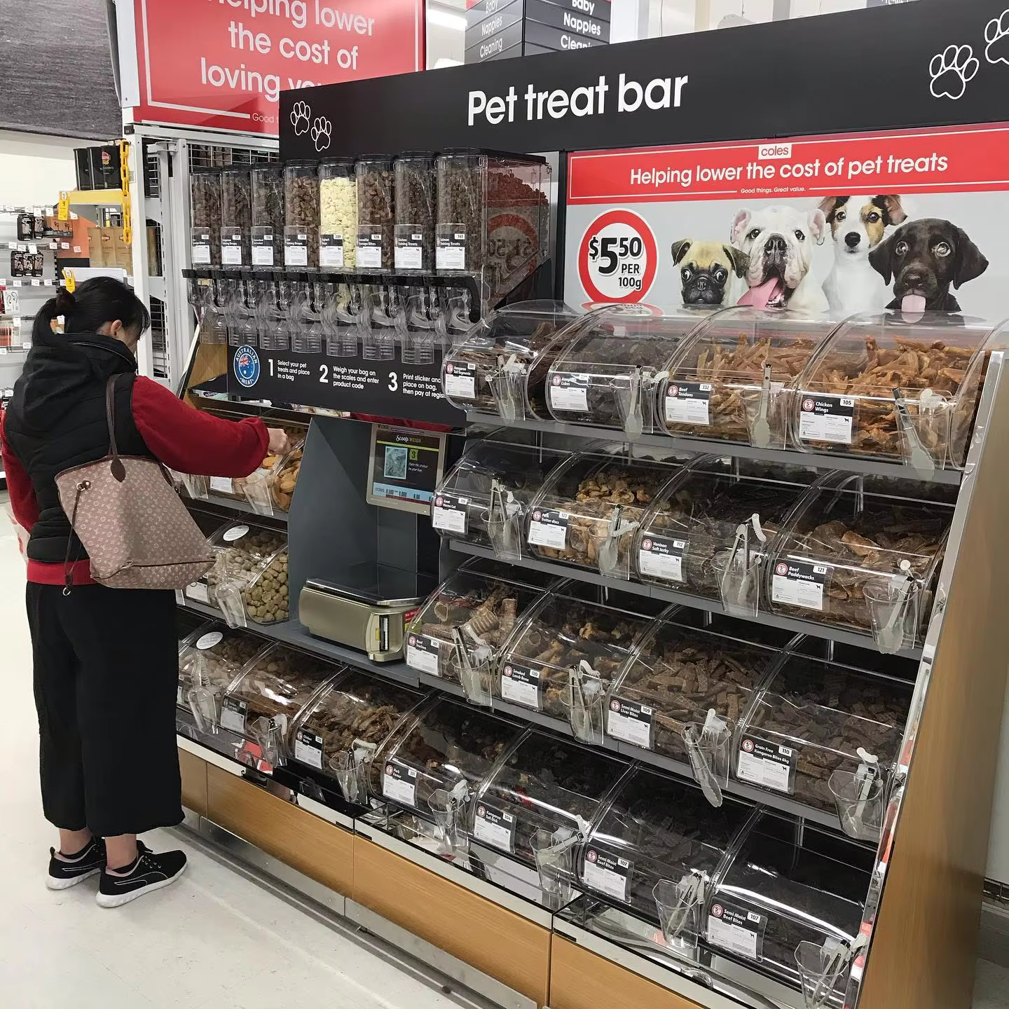 Apache Custom Cardboard Pallet Display Racks for Pet Cat & Dog Food Packaging Promotional Snack Tabletop Racks for Retail Shops factory