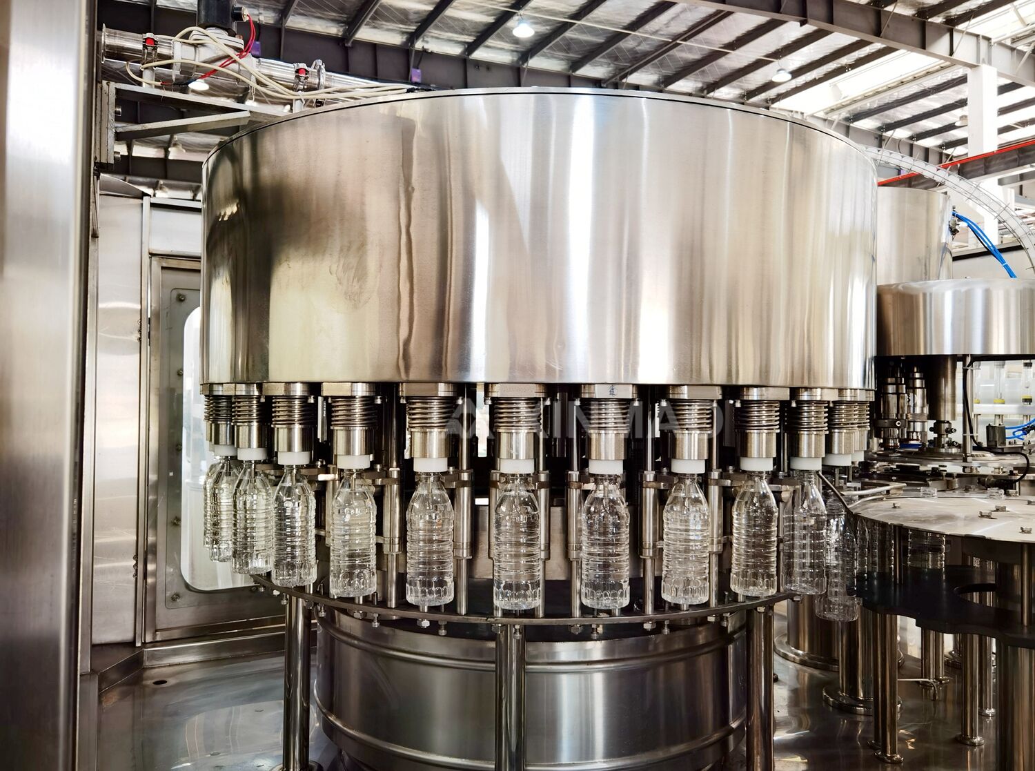 آلة تعبئة زجاجات المياه ذات التكلفة الفعالة: خيار اقتصادي