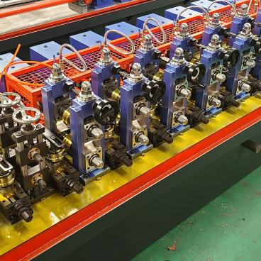 How Should You Operate a Carbon Steel Pipe Making Machine Effectively?