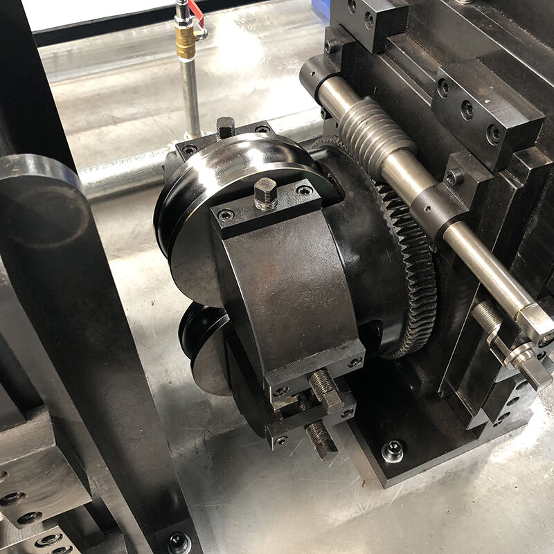 Орчин үеийн хоолойн хэлбэржүүлэх машинуудыг ямар түлхүүрийн онцлогууд тодорхойлдог вэ?