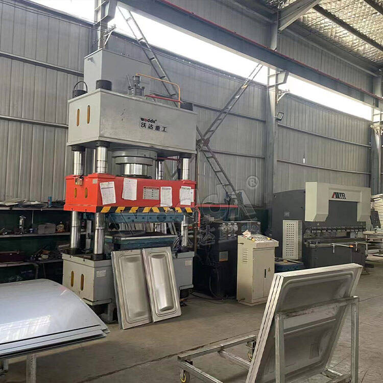 400 ton four-column hydraulic press presses stainless steel water tanks