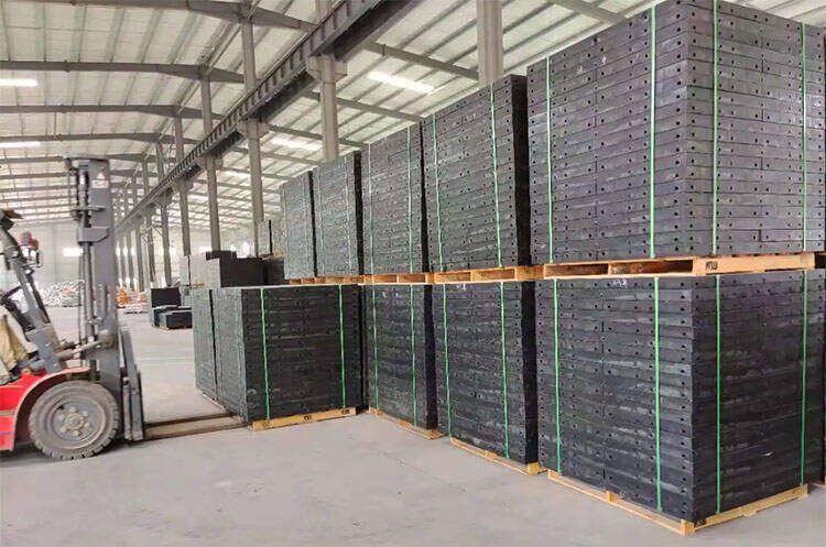 Plastic building formwork