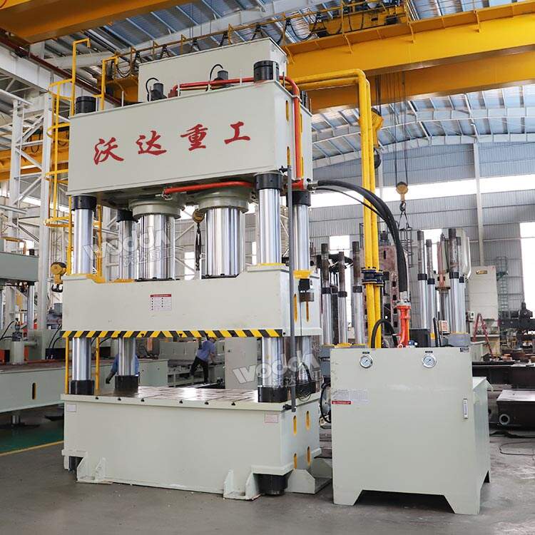 1000 ton three beam four column hydraulic press.jpg