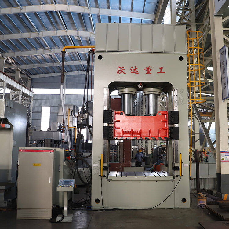 800-ton frame hydraulic press workshop