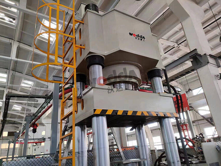 1000 tons of ceramic powder forming hydraulic press customer site