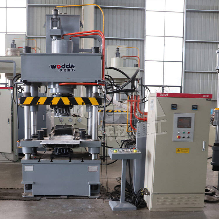 200 ton four-beam four-column hydraulic press.jpg