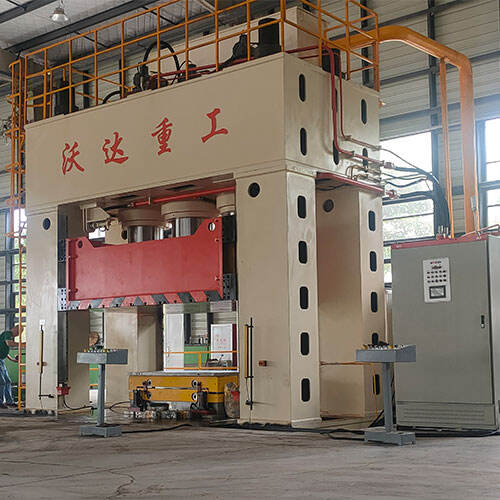 SMC overall bathroom chassis forming hydraulic press_2500 tons frame hydraulic press