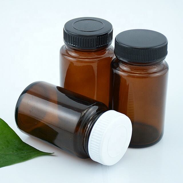 Hvad gør flasker af brun farvet glas ideelle til ætheriske olier og urteprodukter?