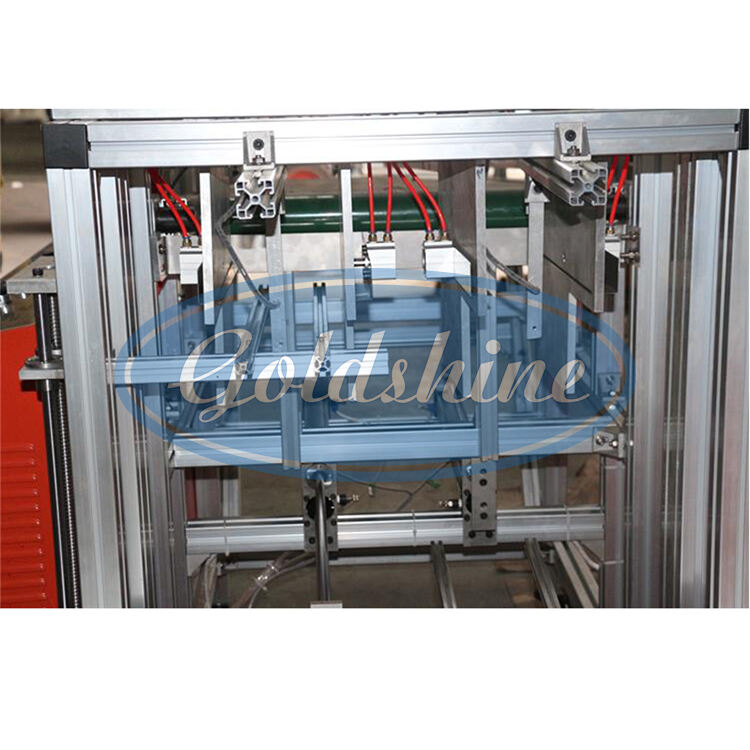 Automatic aluminum foil container making machine