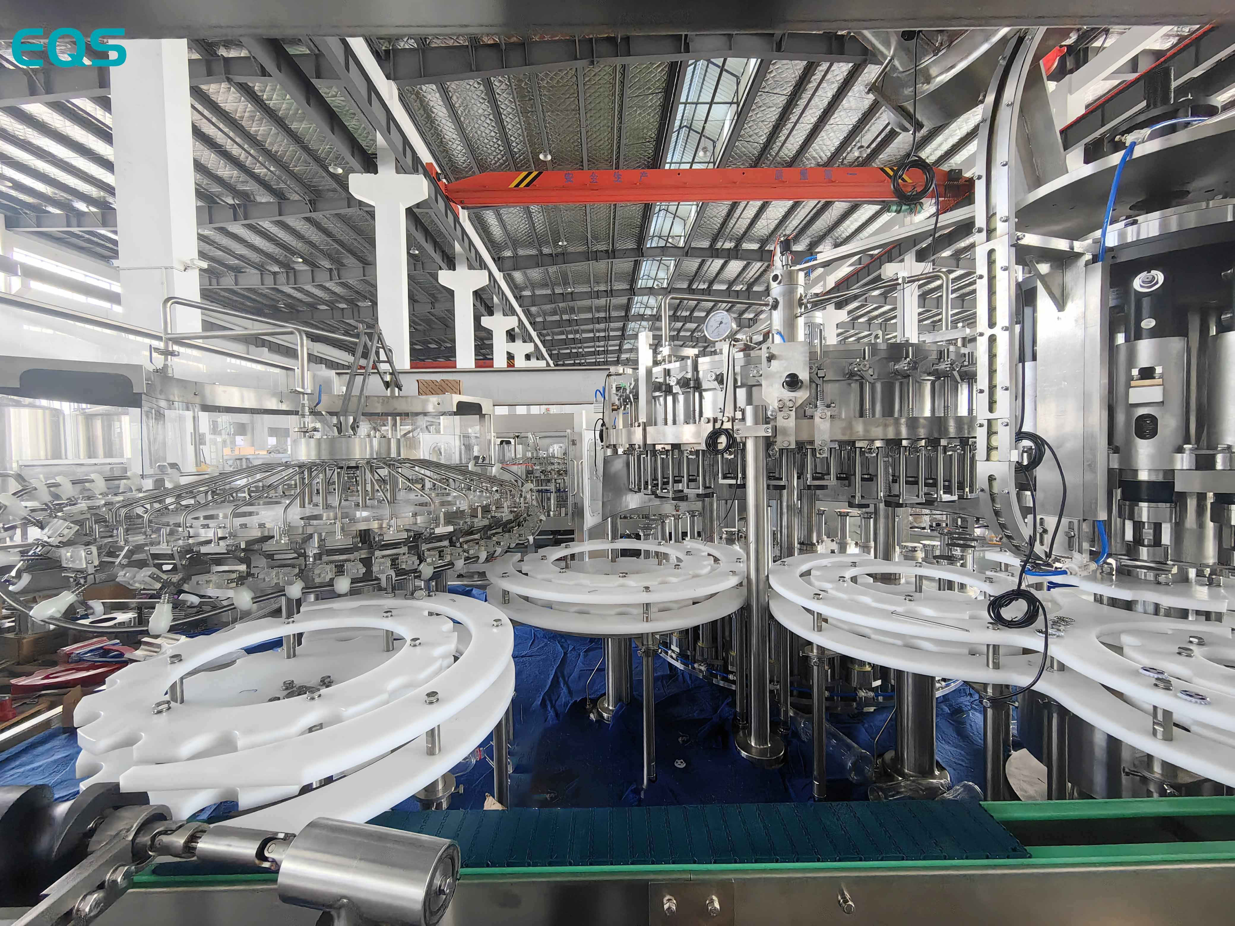 3 in 1 carbonated filling machine.jpg