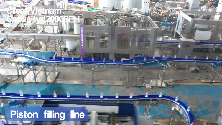 Sauce filling machine