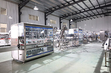 Linear Laundry Detergent Servo Filling Capping Machine Line For Peru