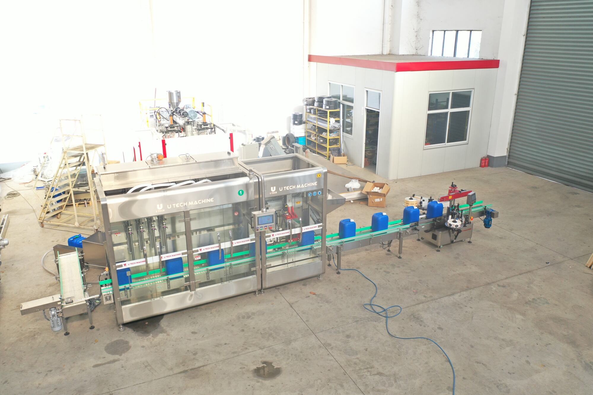 Automatic linear servo 5-20L chemical drum filling capping machine