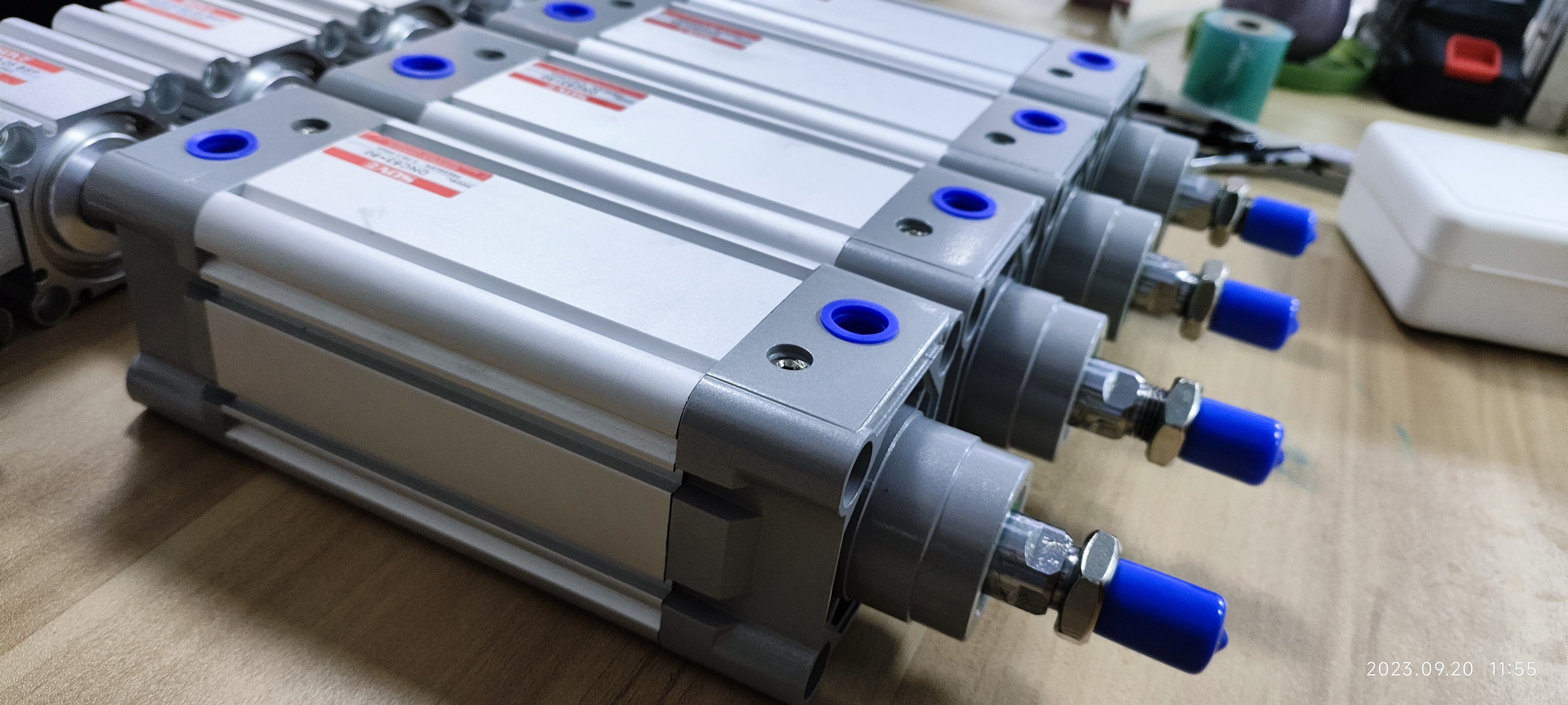 How Do Industrial Air Cylinders Improve Efficiency in Manufacturing?