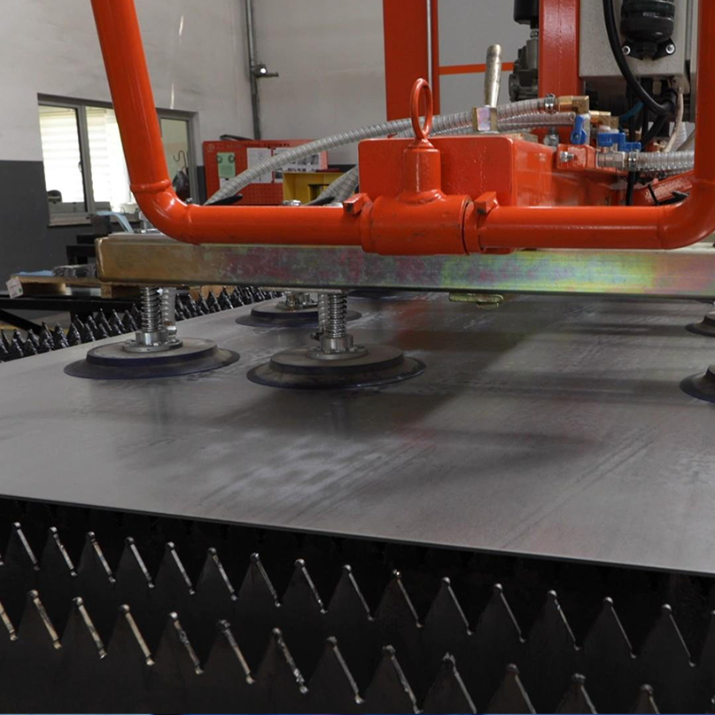 Revolutionize Metal Sheet Production: Pneumatic Suction Cups for Heavy-Duty Handling