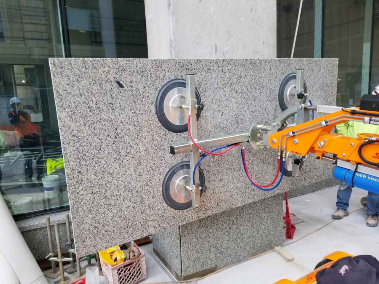 What Makes Stone Suction Cups Essential for Safe Lifting?