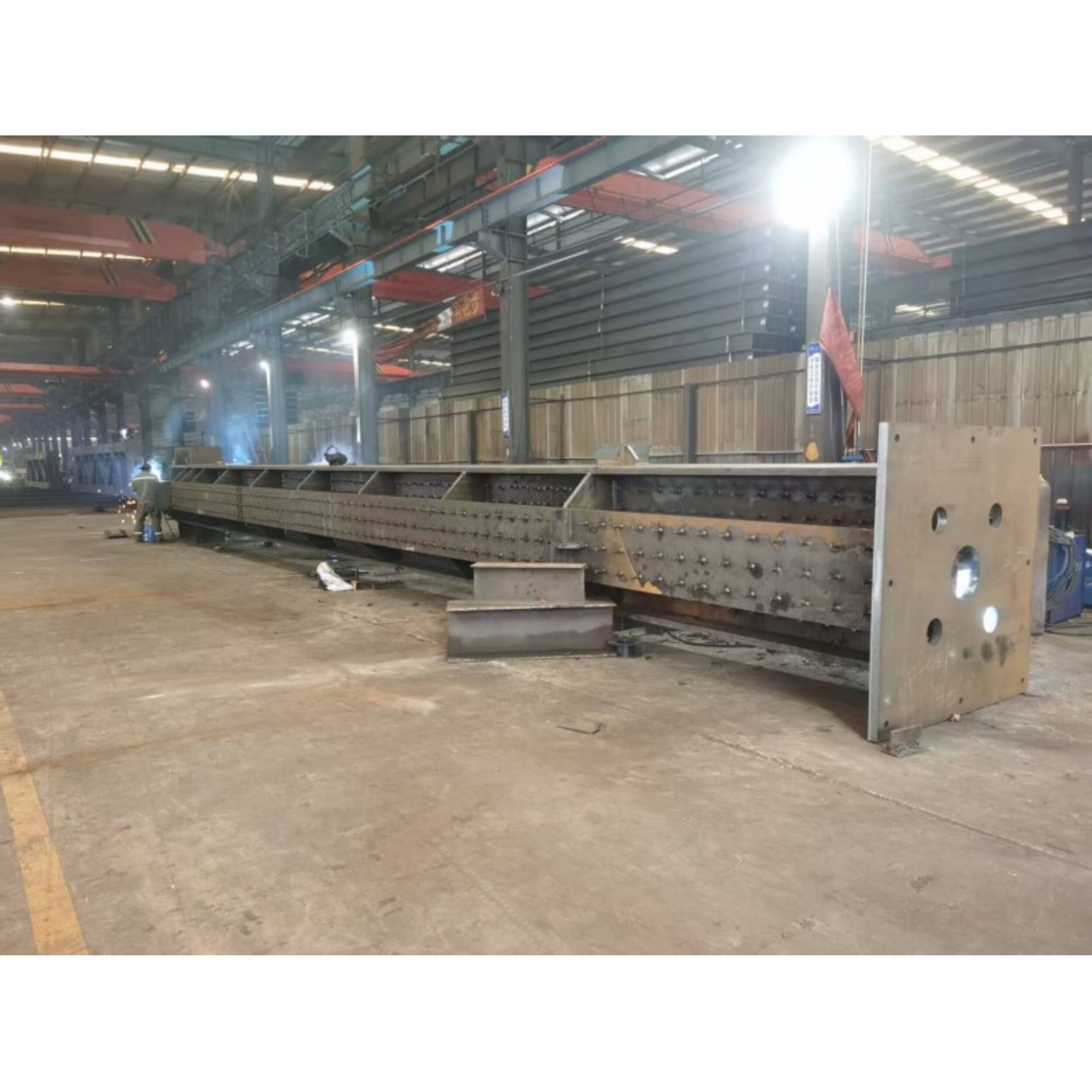 Crane Capacity Considerations for Steel Workshops: Safe Heavy Lifting
