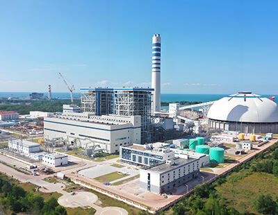 Structure en acier dans les zones sujettes aux inondations : surélévation et conception des fondations