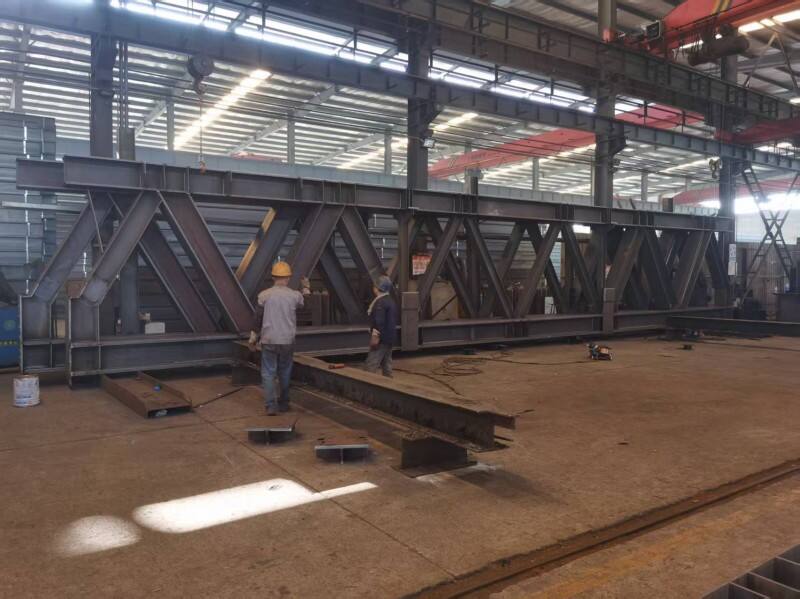 Kako izboljšati trajnost stavb iz jeklenih konstrukcij v območjih, ki so izpostavljena kislem dežju?