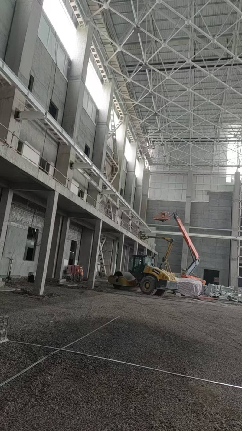 Tithe le Struchtúr Chrua-Pháipéir agus a n-ádhmhaíocht don tine