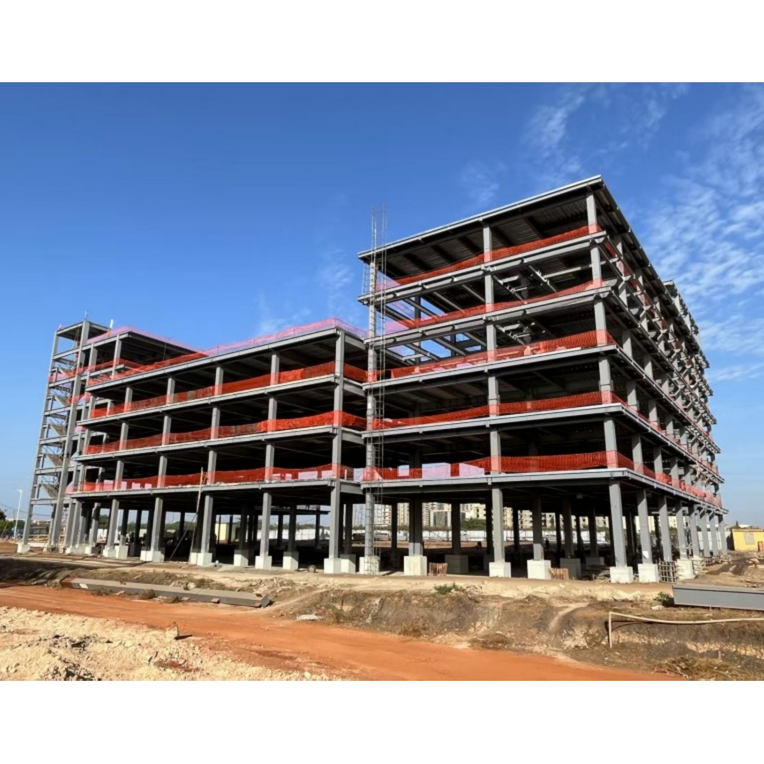 Outdoor Construction Steel Workshop: Weatherproof Solutions for On-Site Work
