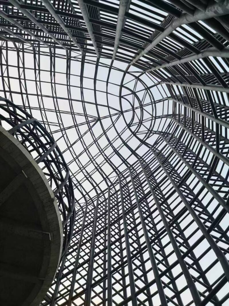 Guide de sélection des matériaux en acier pour différents types de projets de structures en acier