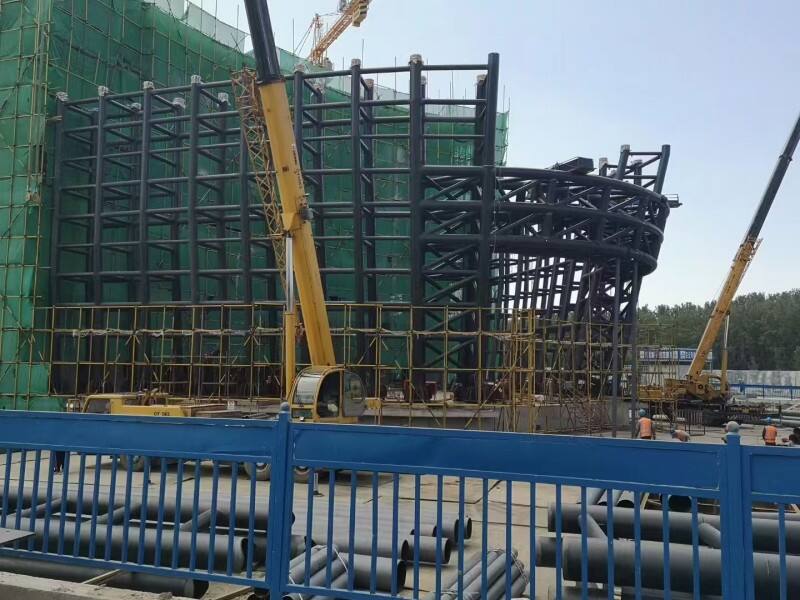 Úloha oceľových konštrukcií pri stavbách odolných voči katastrofám